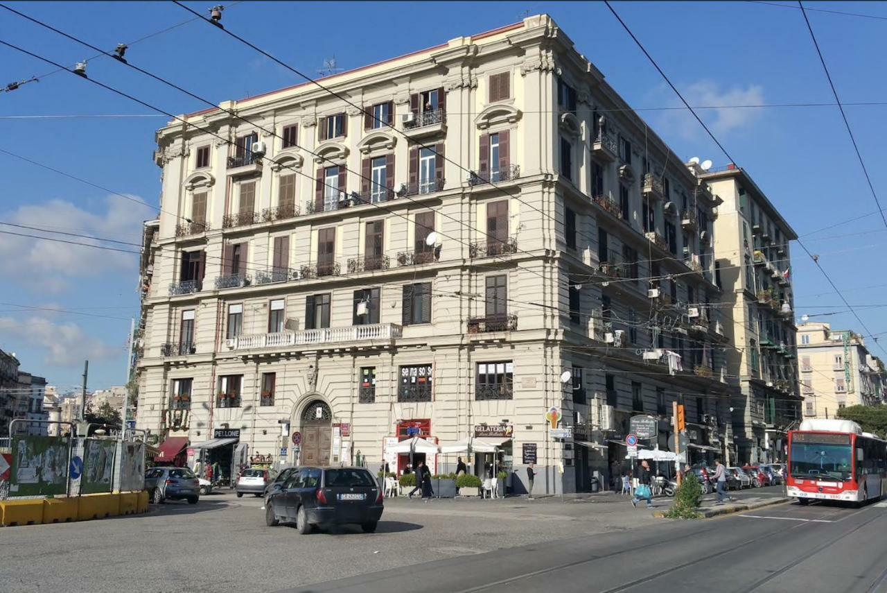 Metronapoli Bed and Breakfast Εξωτερικό φωτογραφία